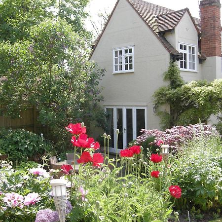 Motts Bed & Breakfast Great Dunmow Exterior photo